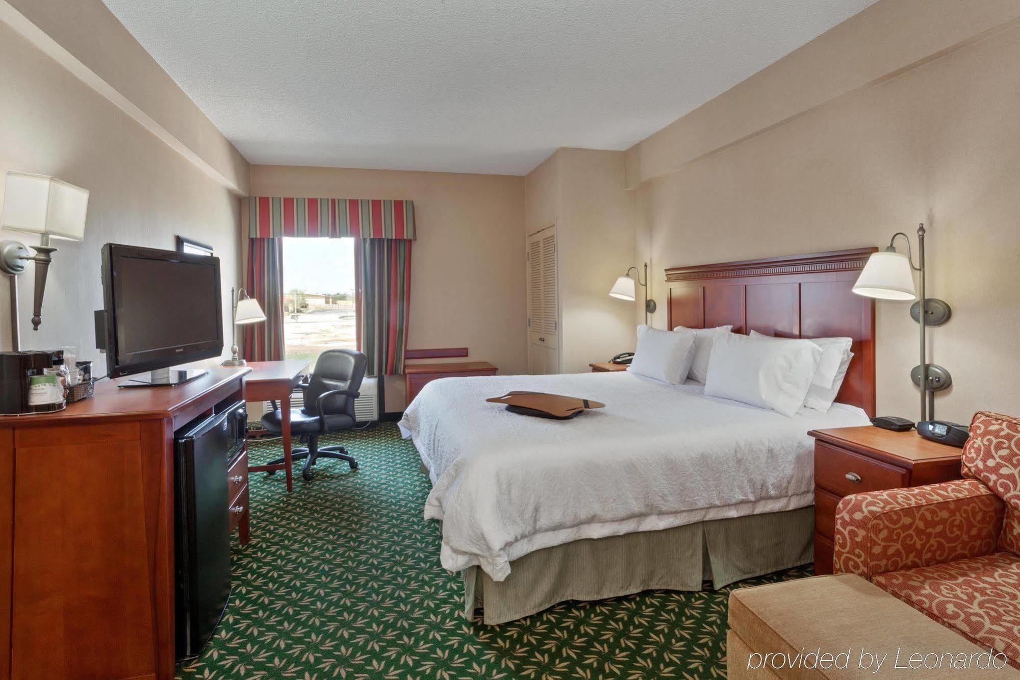 Hampton Inn Joplin Exterior photo